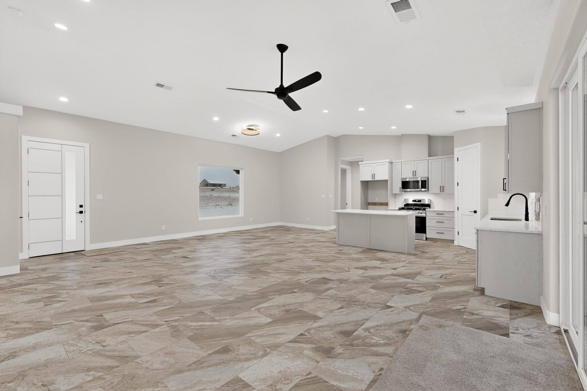 Edgewood, New Mexico, 87105, United States, 3 Bedrooms Bedrooms, ,3 BathroomsBathrooms,Residential,For Sale,2002461