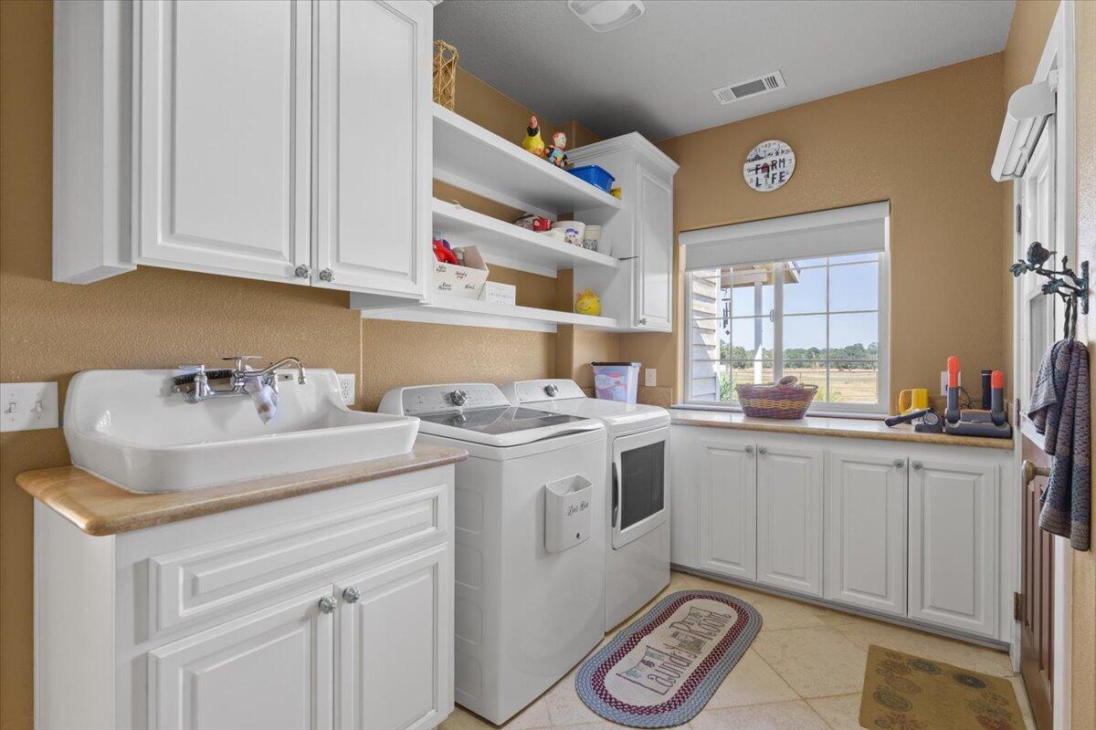 Red Bluff, California, 96080, United States, 3 Bedrooms Bedrooms, ,2 BathroomsBathrooms,Residential,For Sale,1949814