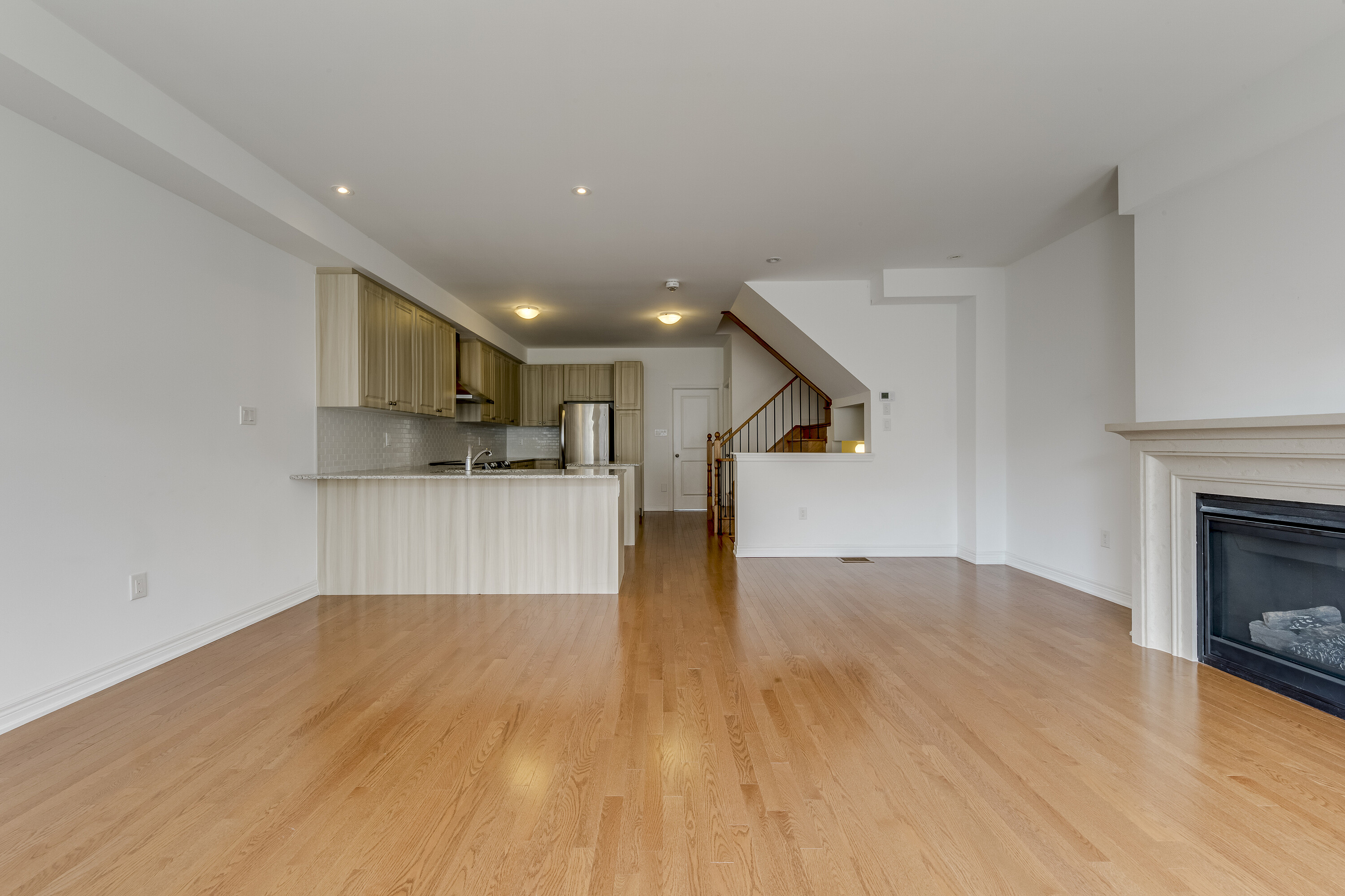  Modern 3-Storey Townhome - 物件實景