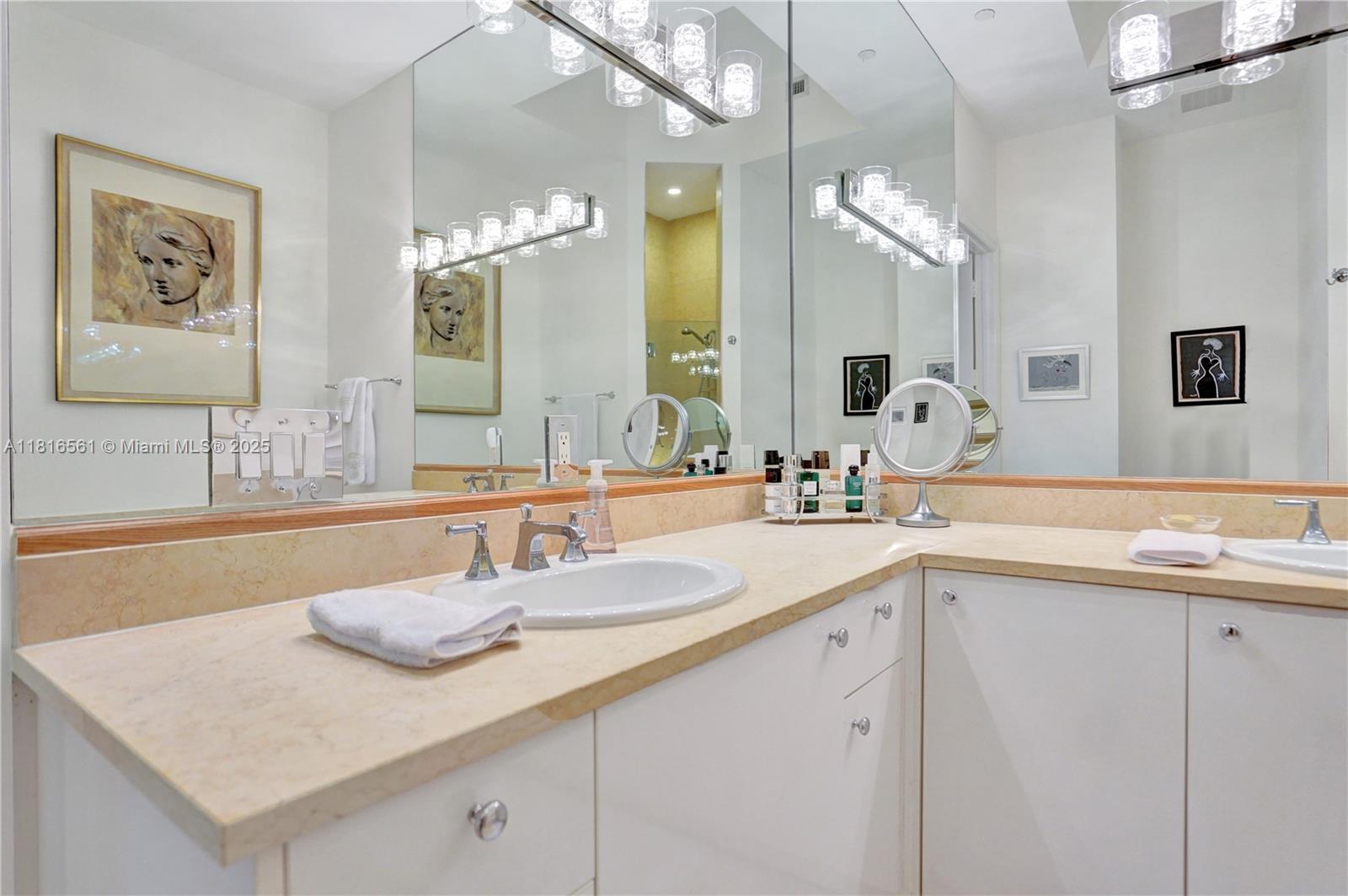 Aventura, Florida, 33180, United States, 2 Bedrooms Bedrooms, ,2 BathroomsBathrooms,Residential,For Sale,1848043