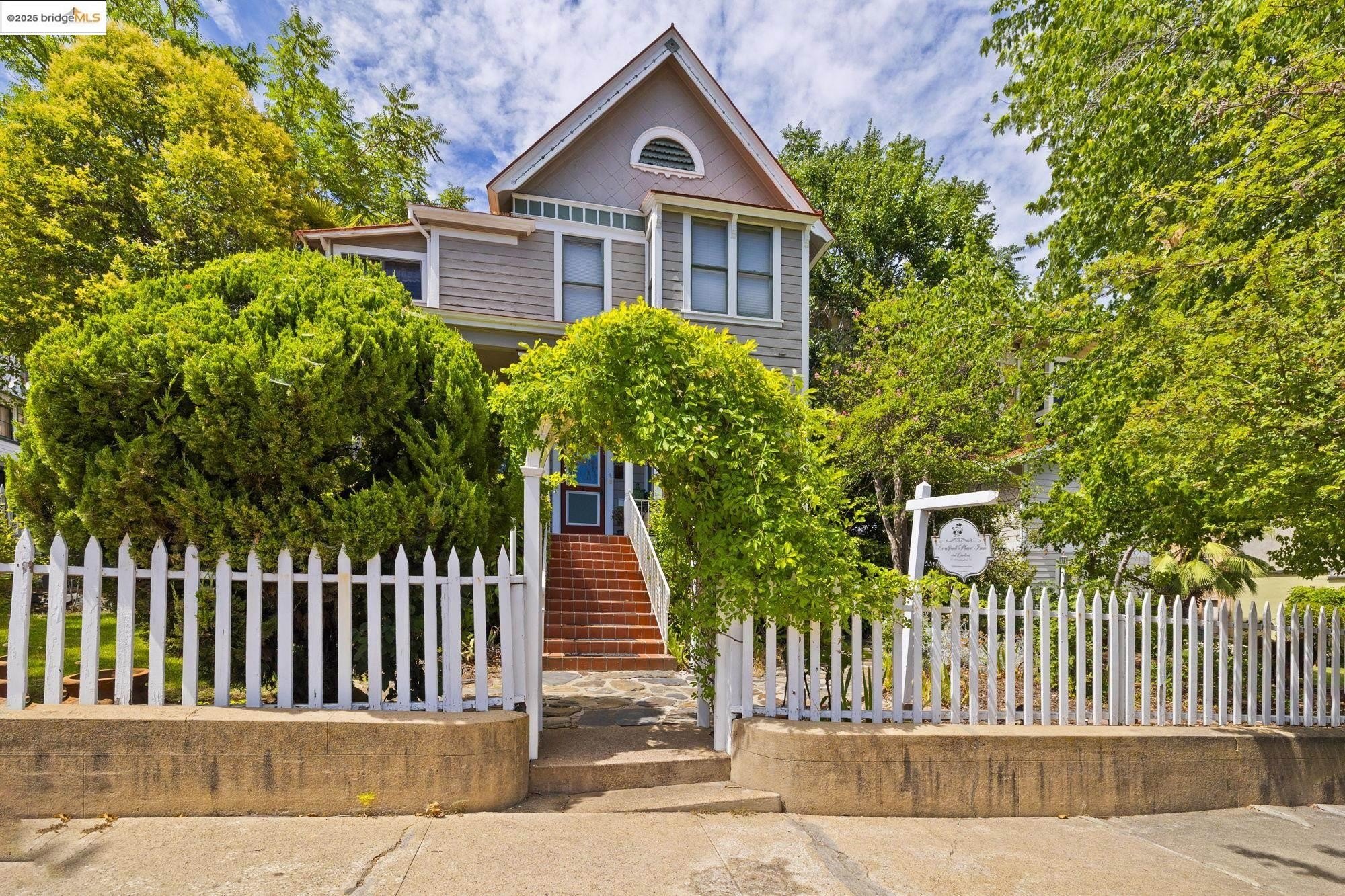 Sonora, California, 95370, United States, 5 Bedrooms Bedrooms, ,5 BathroomsBathrooms,Residential,For Sale,1903686