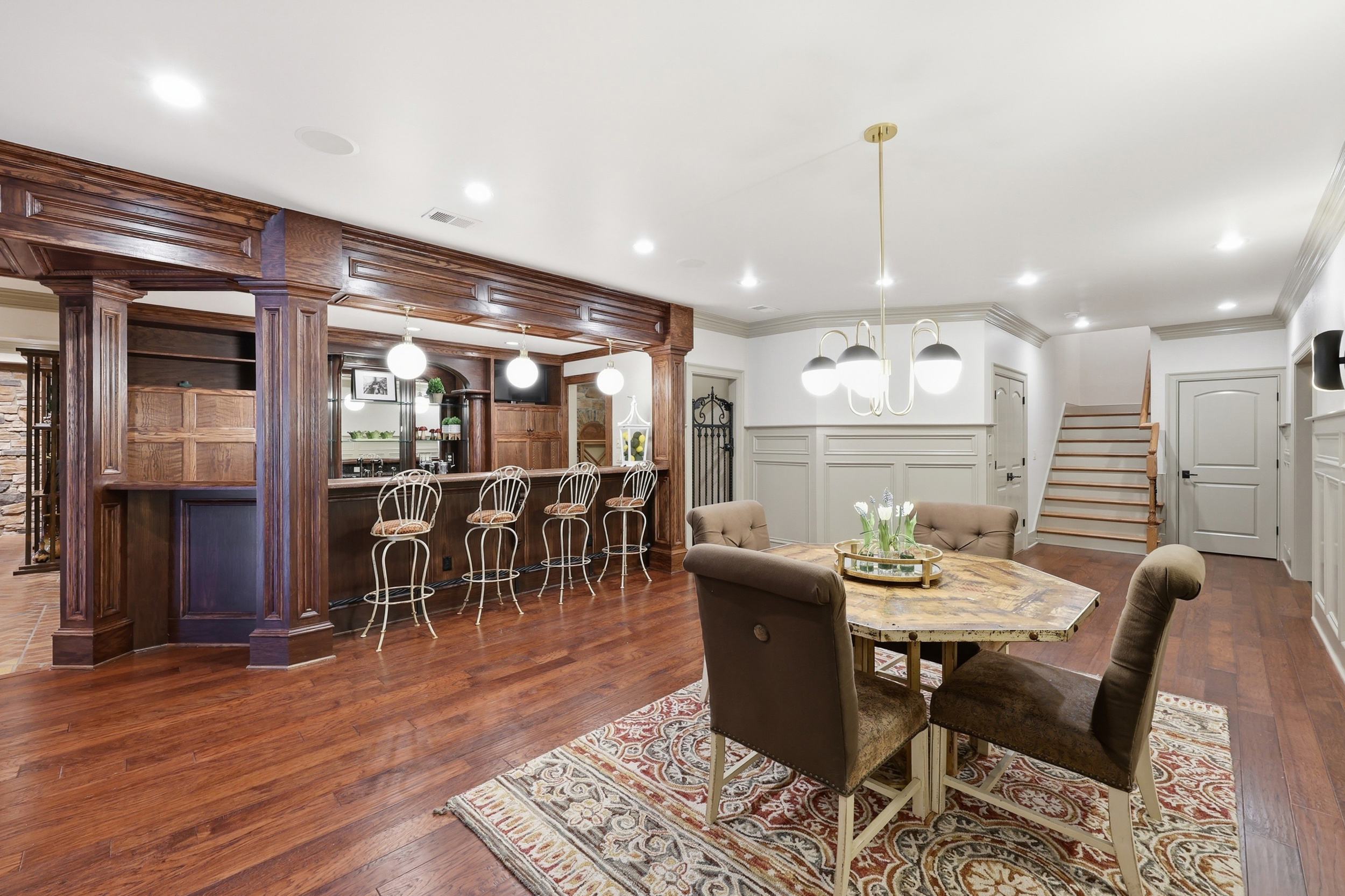  4848 Chelmsbury Lane - 物件實景