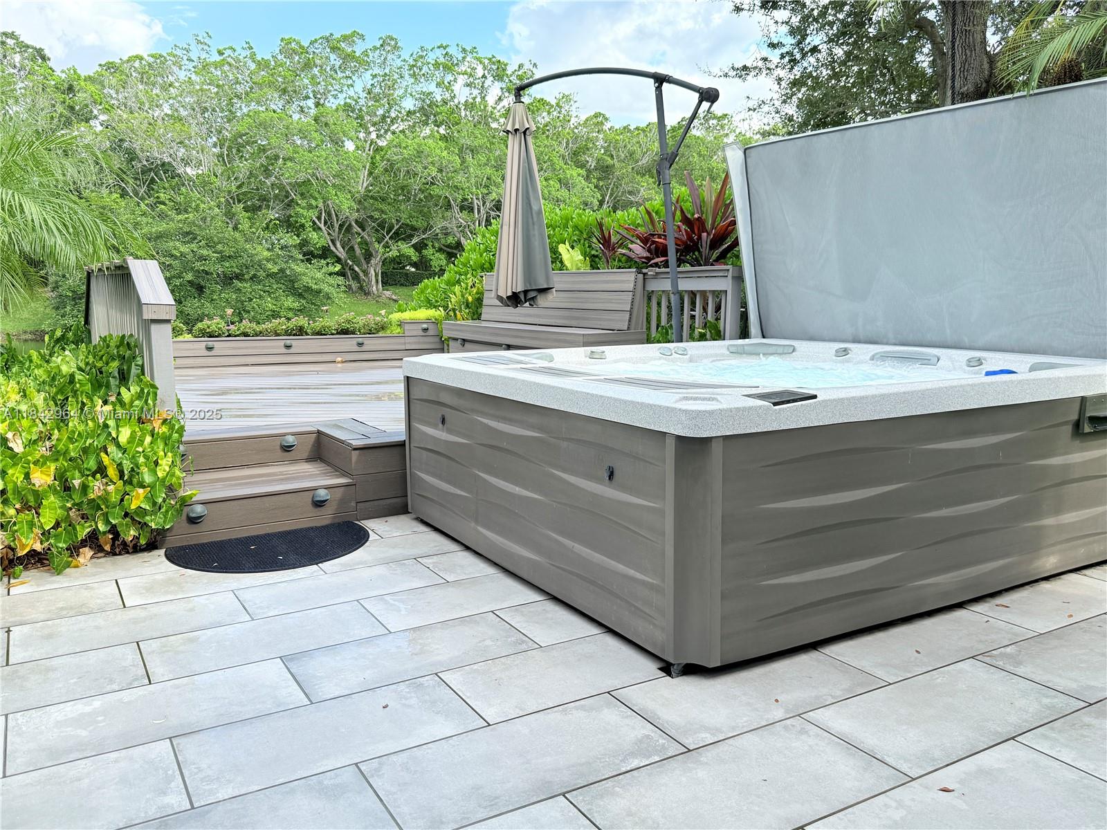 Weston, Florida, 33326, United States, 5 Bedrooms Bedrooms, ,4 BathroomsBathrooms,Residential,For Sale,1987523