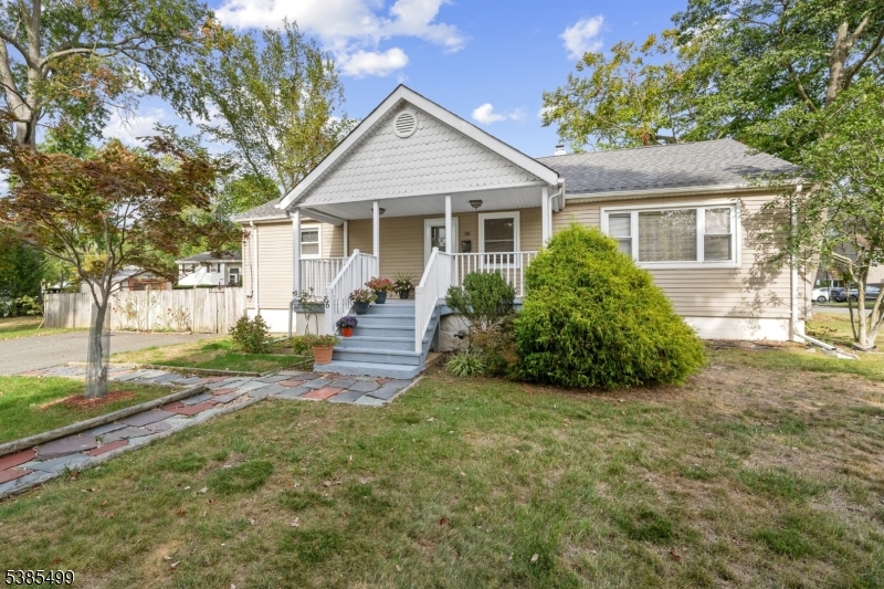 Parsippany-Troy Hills Twp., New Jersey, 07054, United States, 3 Bedrooms Bedrooms, ,2 BathroomsBathrooms,Residential,For Sale,1947046