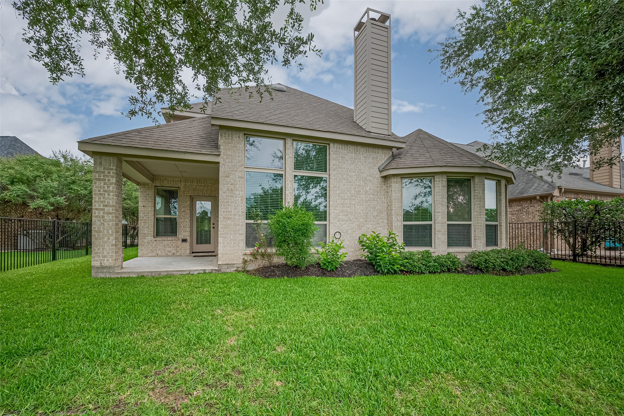 Cypress, Texas, 77433, United States, 5 Bedrooms Bedrooms, ,5 BathroomsBathrooms,Residential,For Sale,1998963