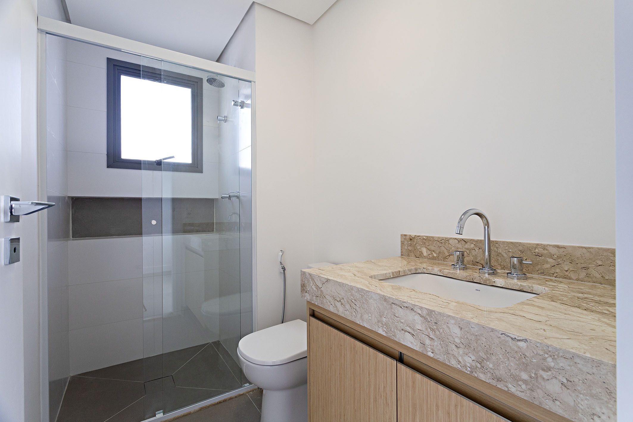  Apartment with permanent green views and tailored interior finishes - 物件實景