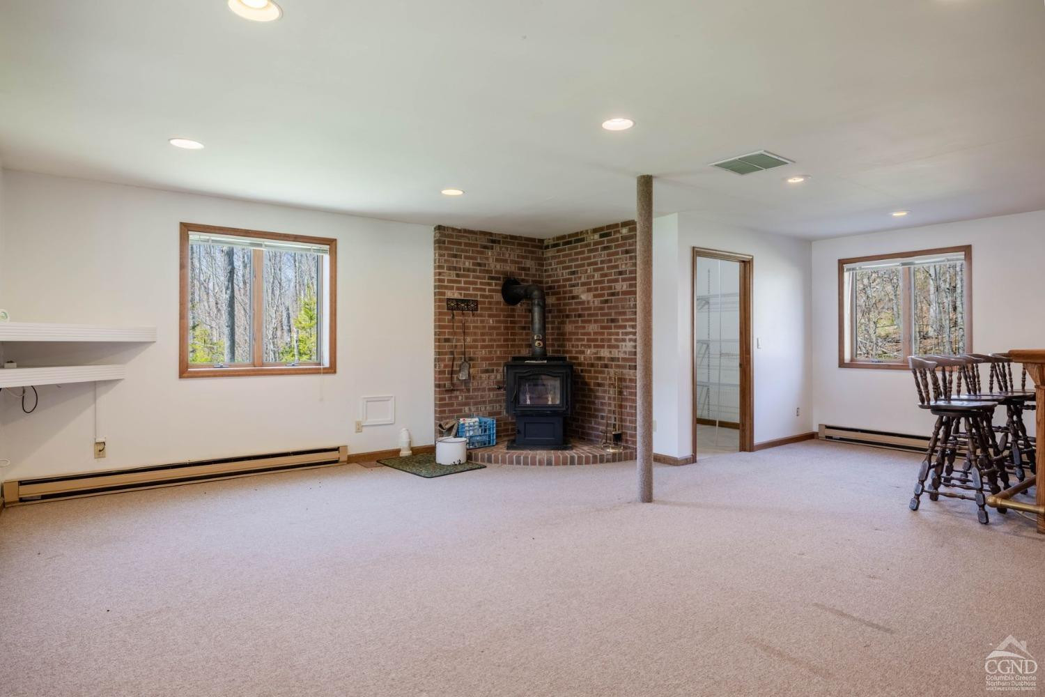 Hunter, New York, 12442, United States, 4 Bedrooms Bedrooms, ,5 BathroomsBathrooms,Residential,For Sale,1792843
