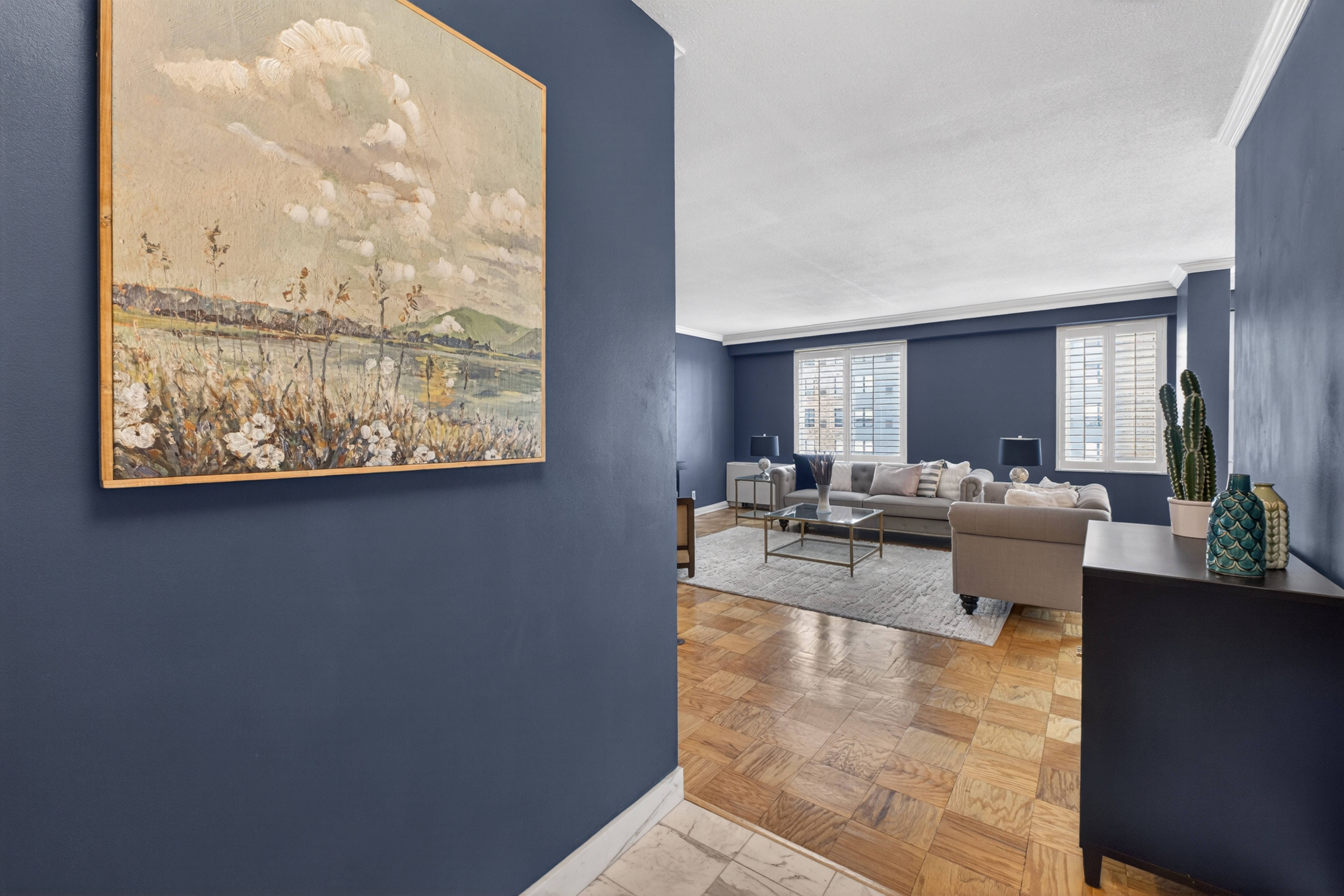  Enter a Light-Filled Corner Unit with Stunning Eastern and Southern Views - 物件實景