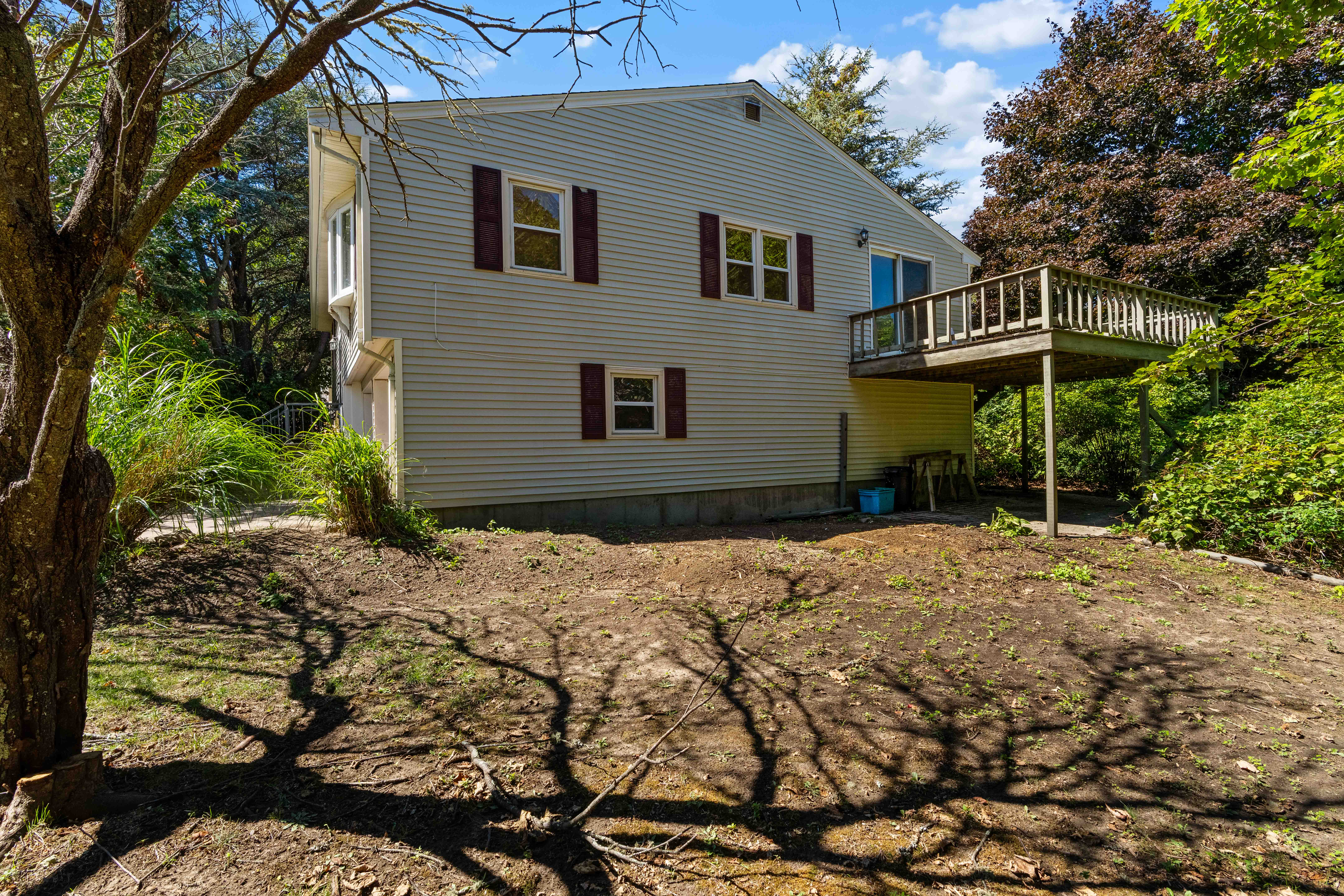 Portsmouth, Rhode Island, 02871, United States, 4 Bedrooms Bedrooms, ,3 BathroomsBathrooms,Residential,For Sale,1973967