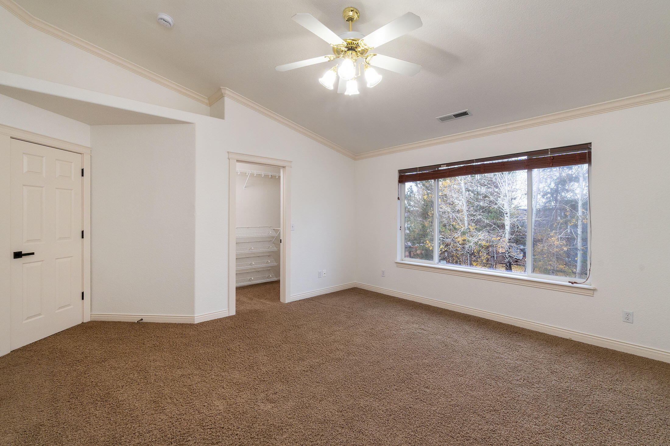 Redmond, Oregon, 97756, United States, 3 Bedrooms Bedrooms, ,3 BathroomsBathrooms,Residential,For Sale,1989039