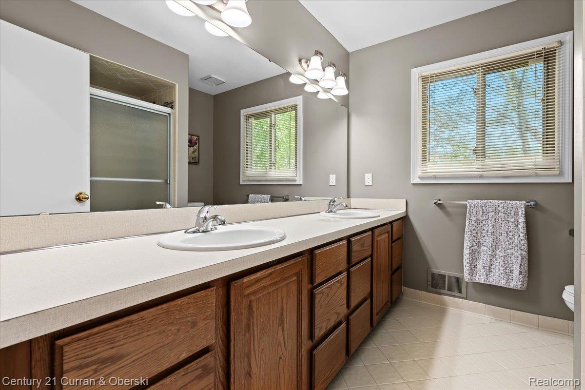 Northville, Michigan, 48168, United States, 3 Bedrooms Bedrooms, ,4 BathroomsBathrooms,Residential,For Sale,1921714