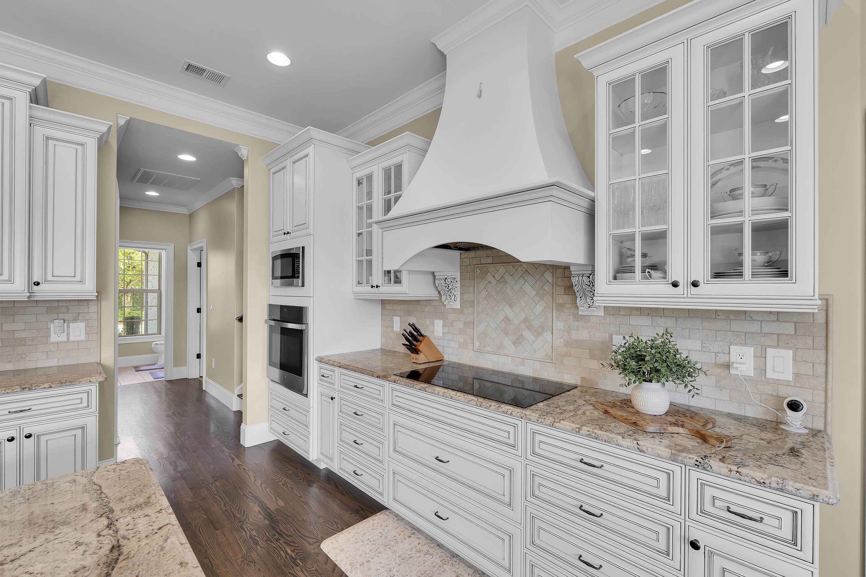 Campobello, South Carolina, 29322, United States, 4 Bedrooms Bedrooms, ,5 BathroomsBathrooms,Residential,For Sale,1828084