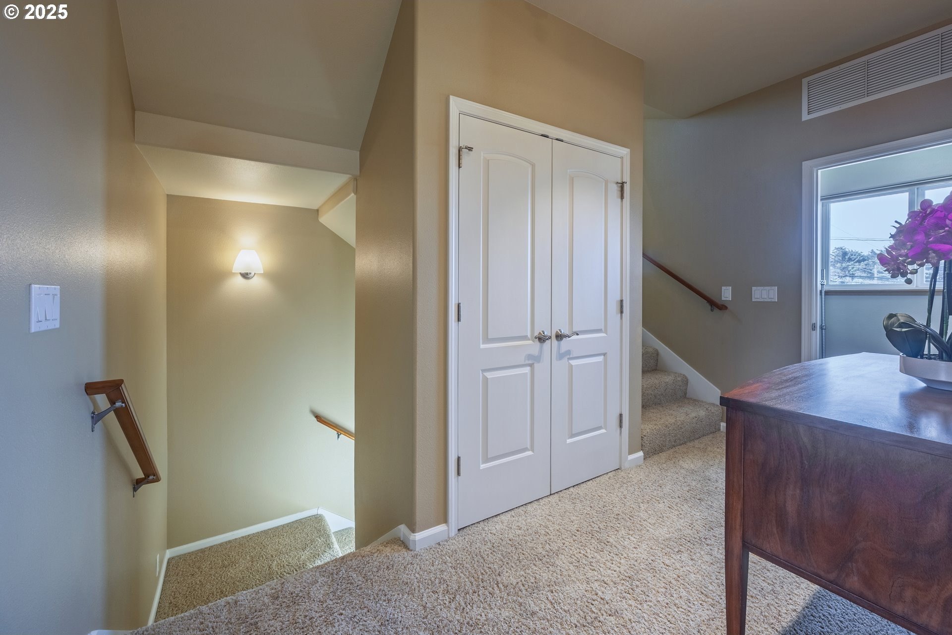 Lincoln City, Oregon, 97367, United States, 4 Bedrooms Bedrooms, ,3 BathroomsBathrooms,Residential,For Sale,1793948