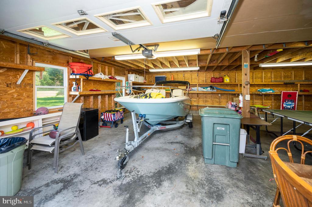 Hague, Virginia, 22469, United States, 4 Bedrooms Bedrooms, ,3 BathroomsBathrooms,Residential,For Sale,1944720