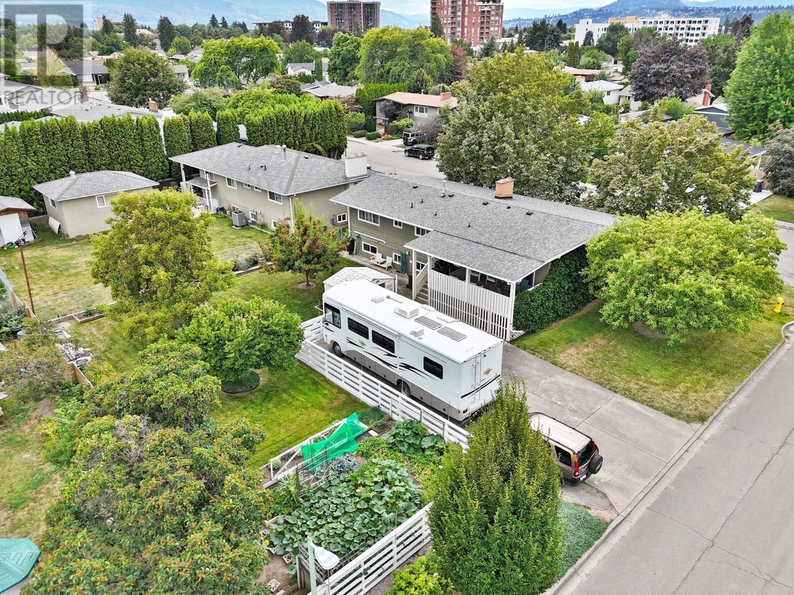 KELOWNA, British Columbia, V1Y 3S7, CA, 5 Bedrooms Bedrooms, ,2 BathroomsBathrooms,Residential,For Sale,1902795