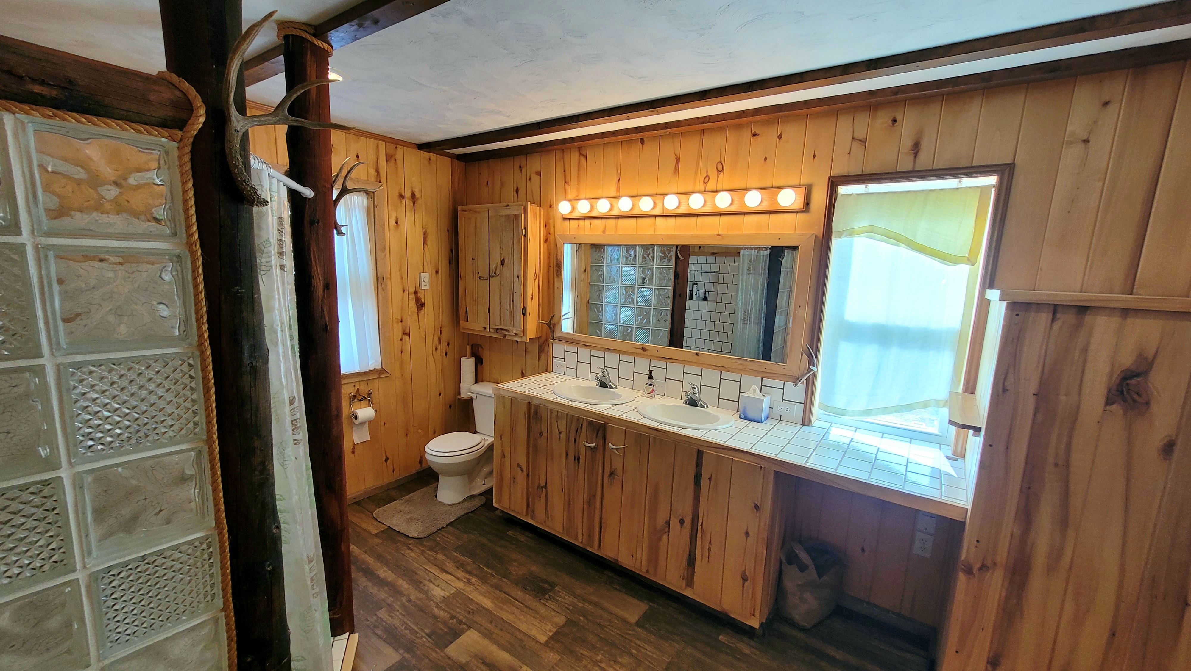 Dillon, Montana, 59725, United States, 3 Bedrooms Bedrooms, ,2 BathroomsBathrooms,Residential,For Sale,1944810