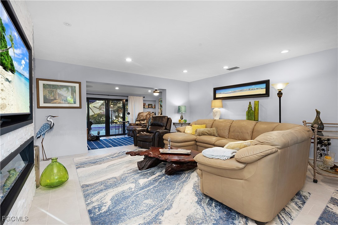 Cape Coral, Florida, 33904, United States, 3 Bedrooms Bedrooms, ,2 BathroomsBathrooms,Residential,For Sale,1995458