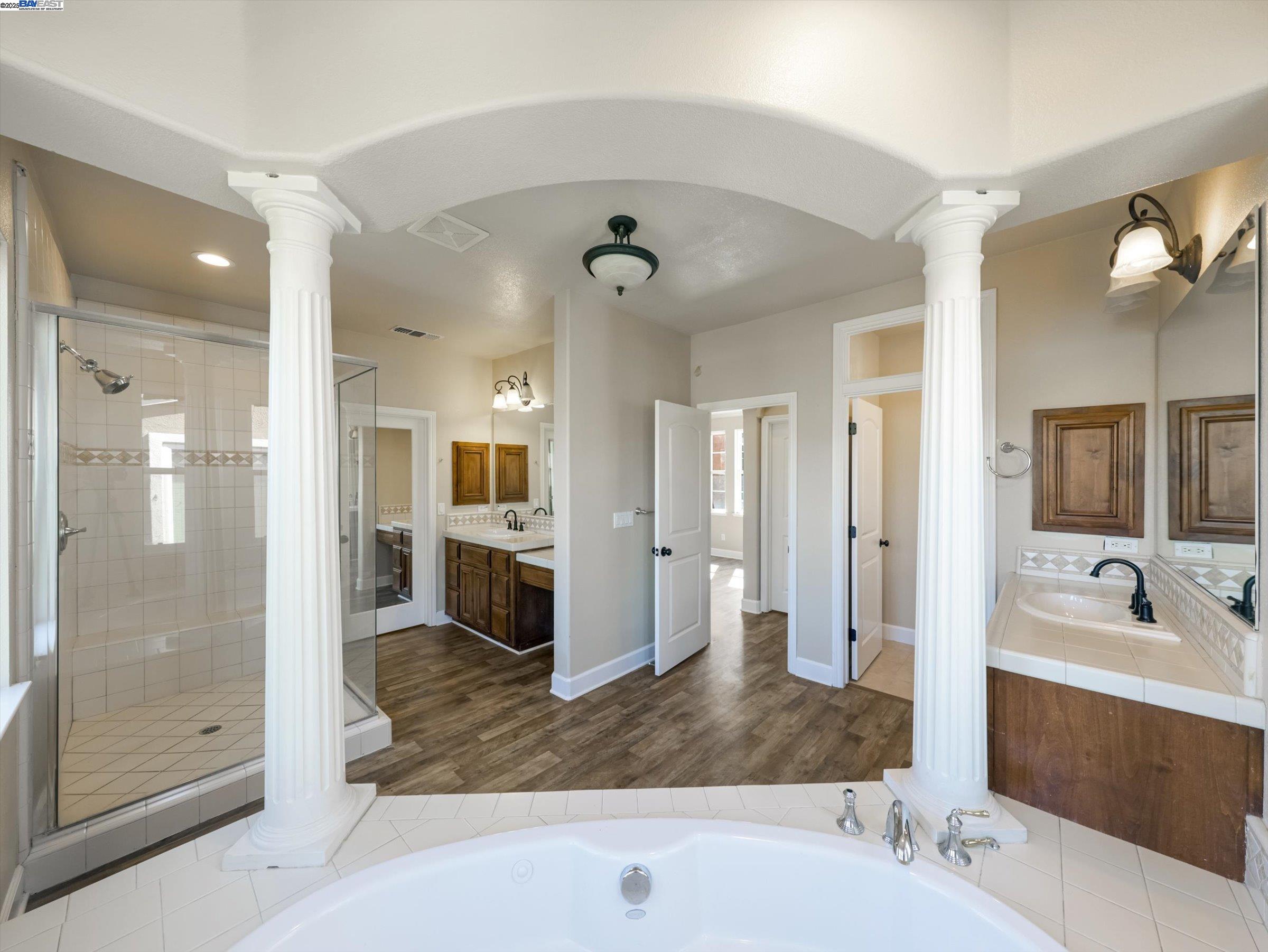 Vallejo, California, 94591, United States, 5 Bedrooms Bedrooms, ,5 BathroomsBathrooms,Residential,For Sale,2002289