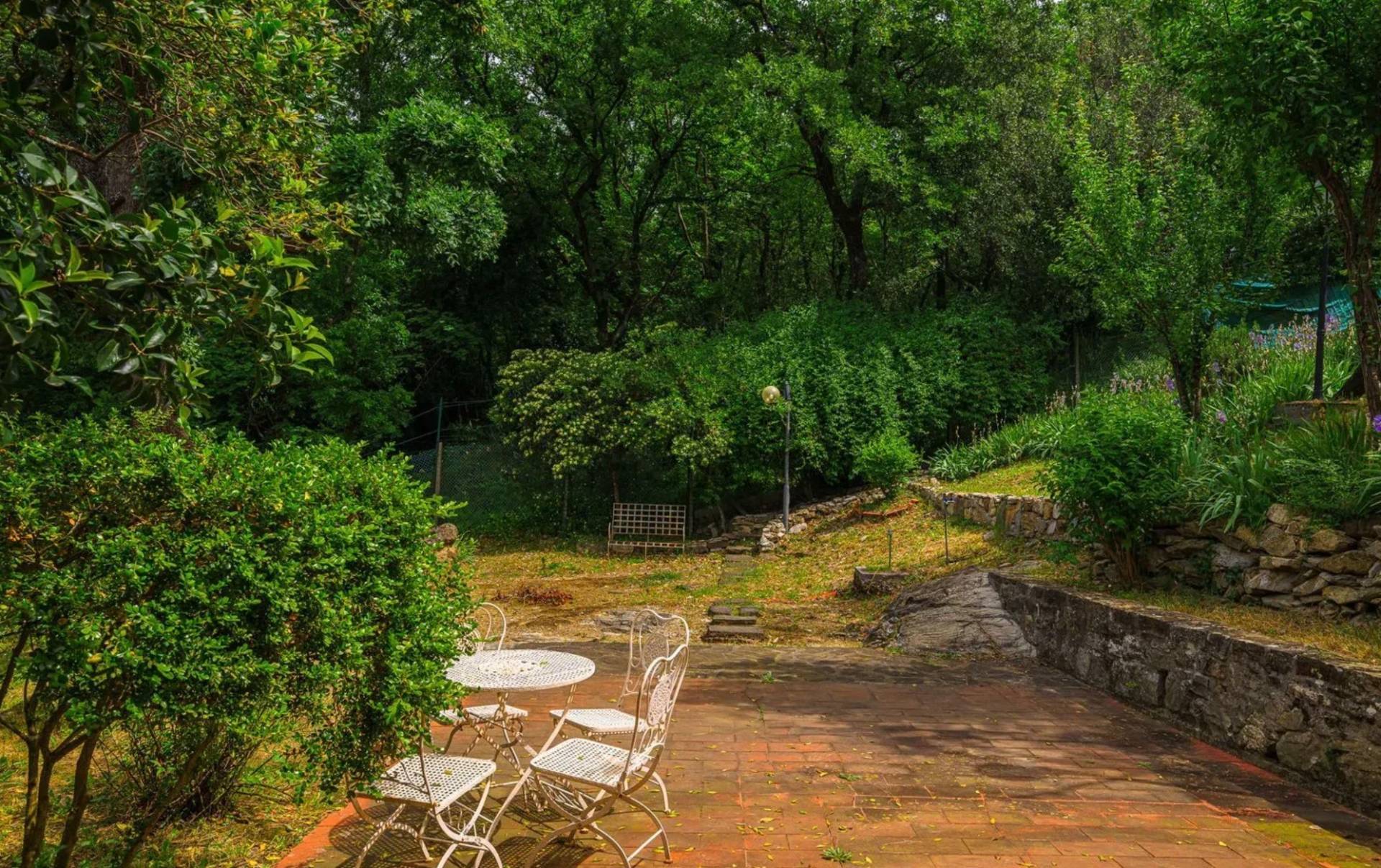 Prato, Prato, 50047, IT, 8 Bedrooms Bedrooms, ,6 BathroomsBathrooms,Residential,For Sale,1991549