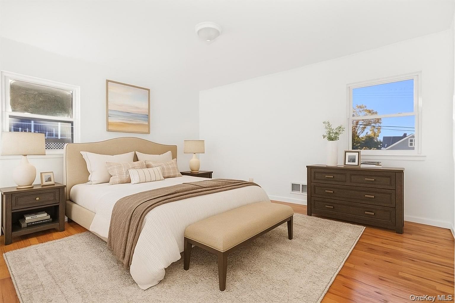 Yonkers, New York, 10710, United States, 4 Bedrooms Bedrooms, ,2 BathroomsBathrooms,Residential,For Sale,1991098