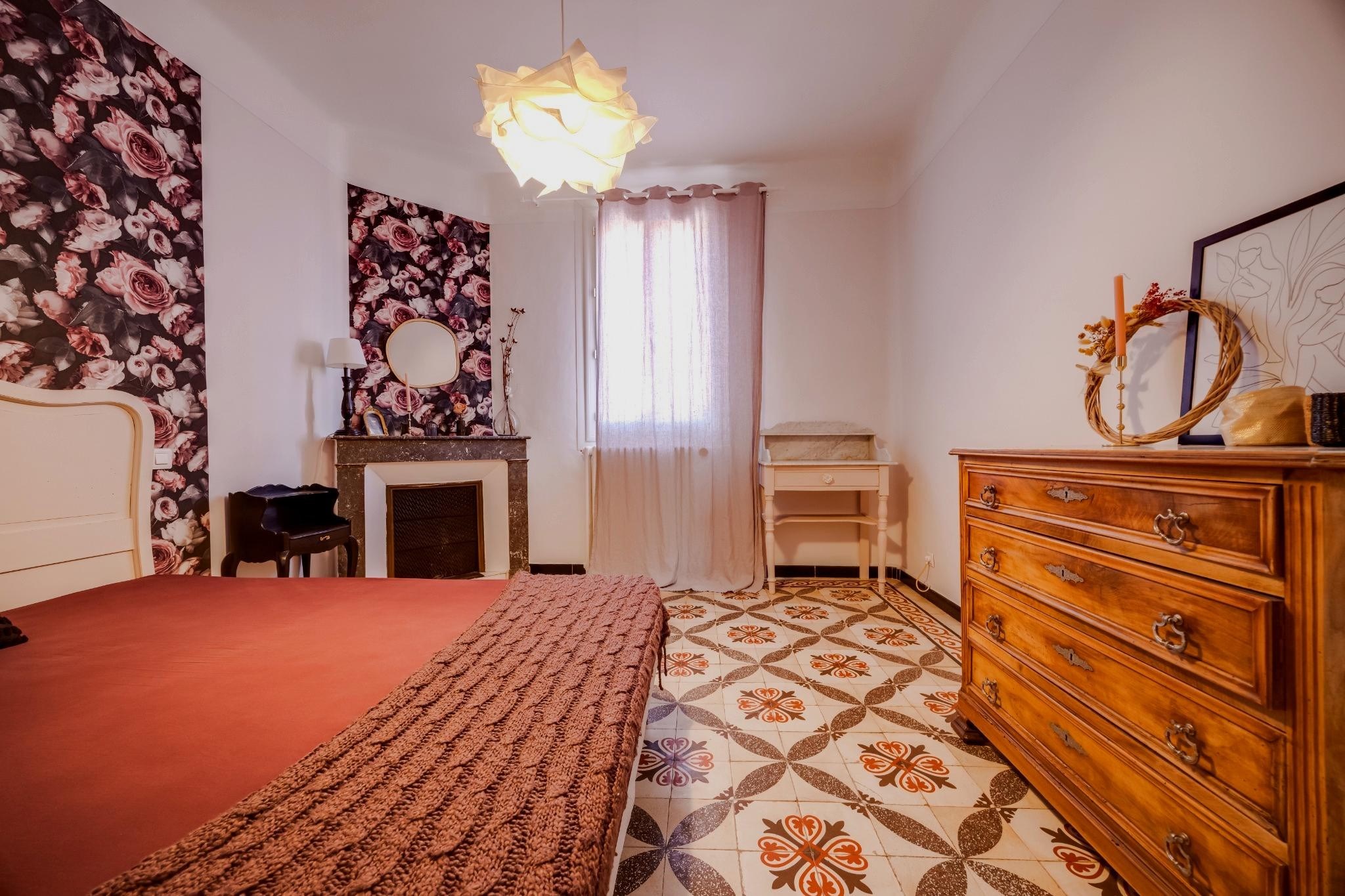  Light-Filled Town House with 4 Bedrooms and Study, City Centre Perpignan - 物件實景