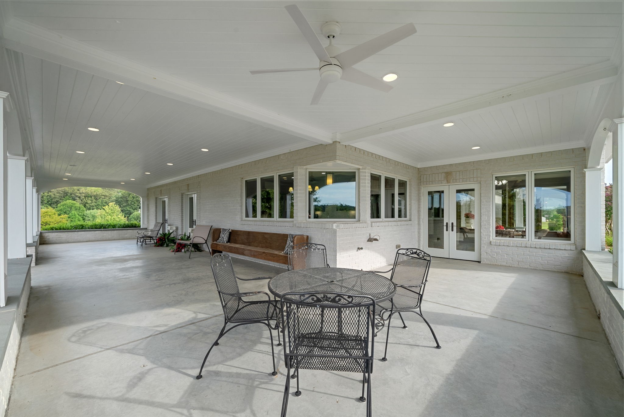 Clarksville, Tennessee, 37040, United States, 4 Bedrooms Bedrooms, ,4 BathroomsBathrooms,Residential,For Sale,1981354