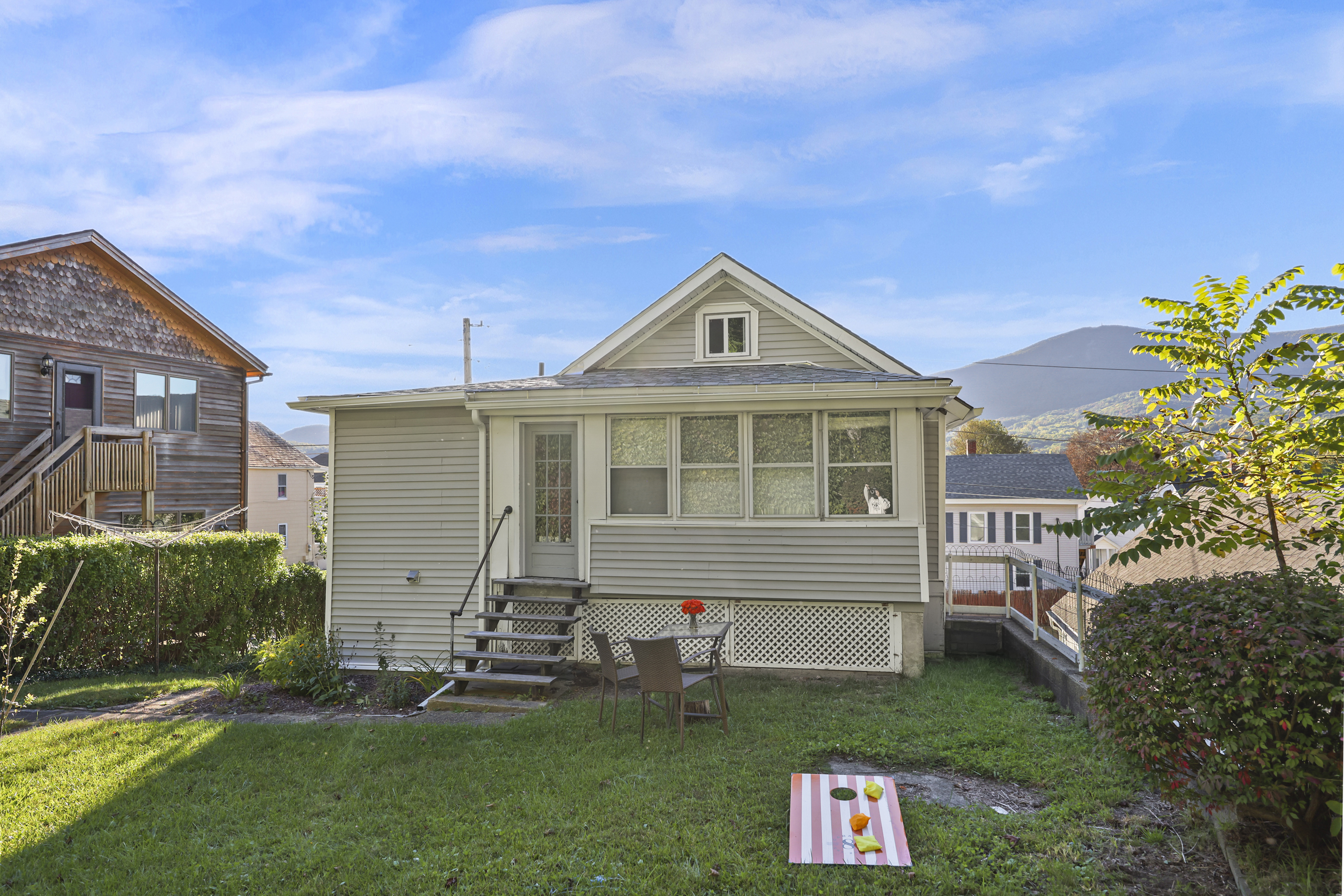  New & Affordable with Mountaintop Views - 物件實景