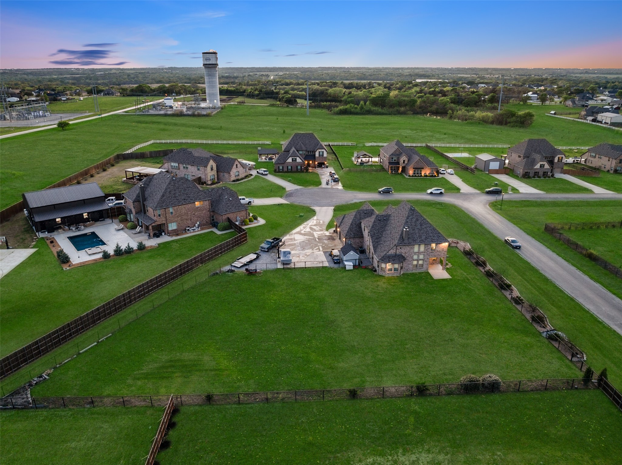 Van Alstyne, Texas, 75495, United States, 4 Bedrooms Bedrooms, ,4 BathroomsBathrooms,Residential,For Sale,1874431