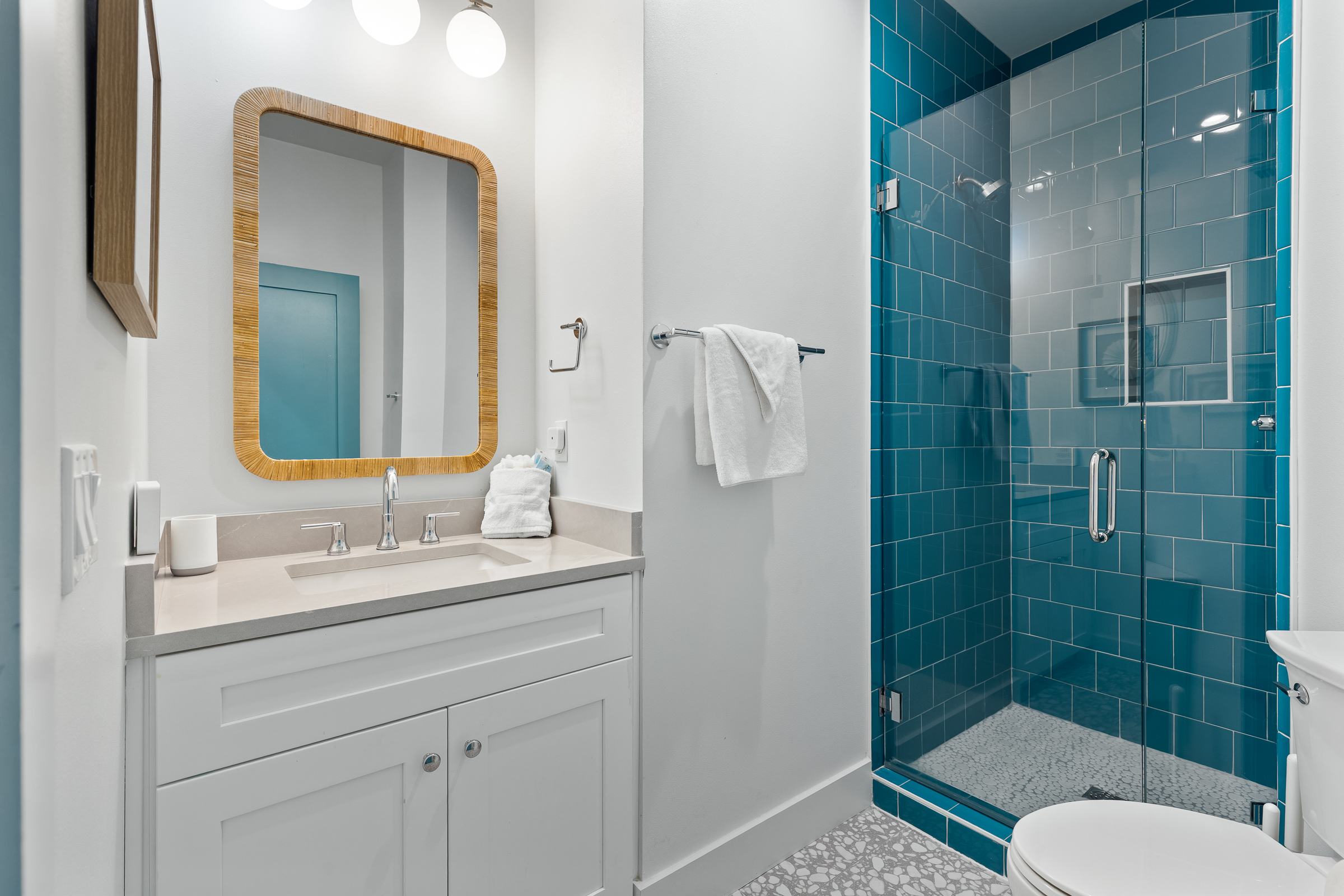  Grand Coastal Retreat With Carriage House And Resort-Style Pool - 物件實景