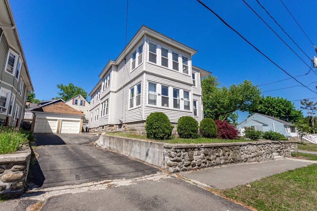 Lawrence, Massachusetts, 01841, United States, 6 Bedrooms Bedrooms, ,3 BathroomsBathrooms,Residential,For Sale,2048880
