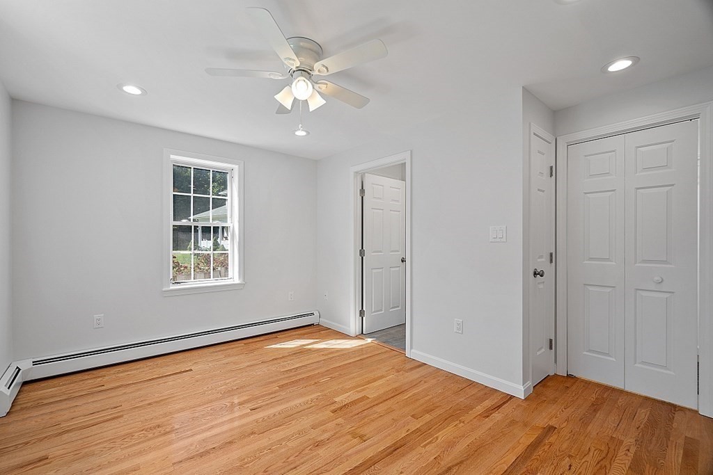 Exeter, New Hampshire, 03833, United States, 4 Bedrooms Bedrooms, ,3 BathroomsBathrooms,Residential,For Sale,1927852
