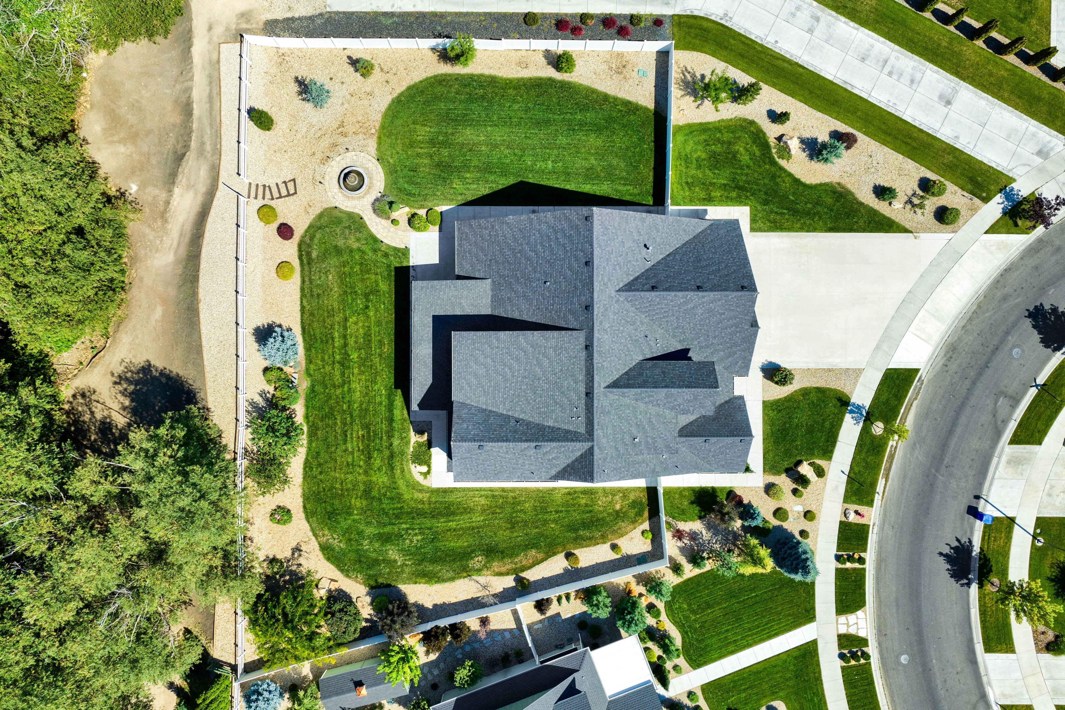  Refined Half-Acre Estate with Dual Kitchens & Open Space Backdrop - 物件實景