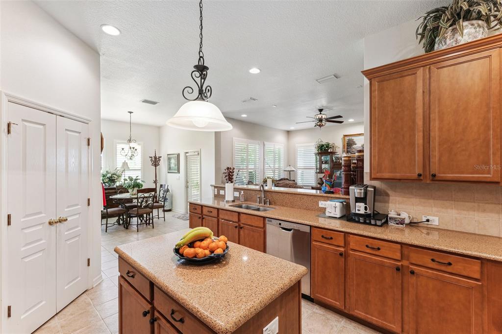 Brooksville, Florida, 34601, United States, 3 Bedrooms Bedrooms, ,3 BathroomsBathrooms,Residential,For Sale,1979410