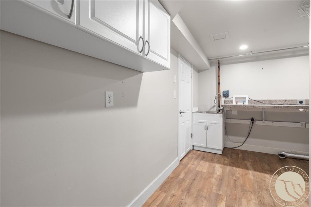 Billings, Montana, 59102, United States, 6 Bedrooms Bedrooms, ,3 BathroomsBathrooms,Residential,For Sale,1975257