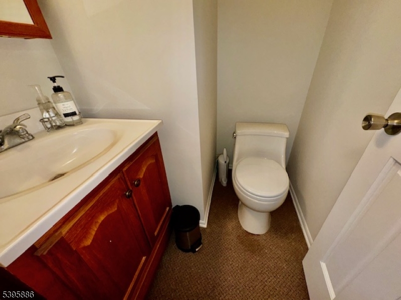 Mount Olive Twp., New Jersey, 07836, United States, 4 Bedrooms Bedrooms, ,2 BathroomsBathrooms,Residential,For Sale,1987785