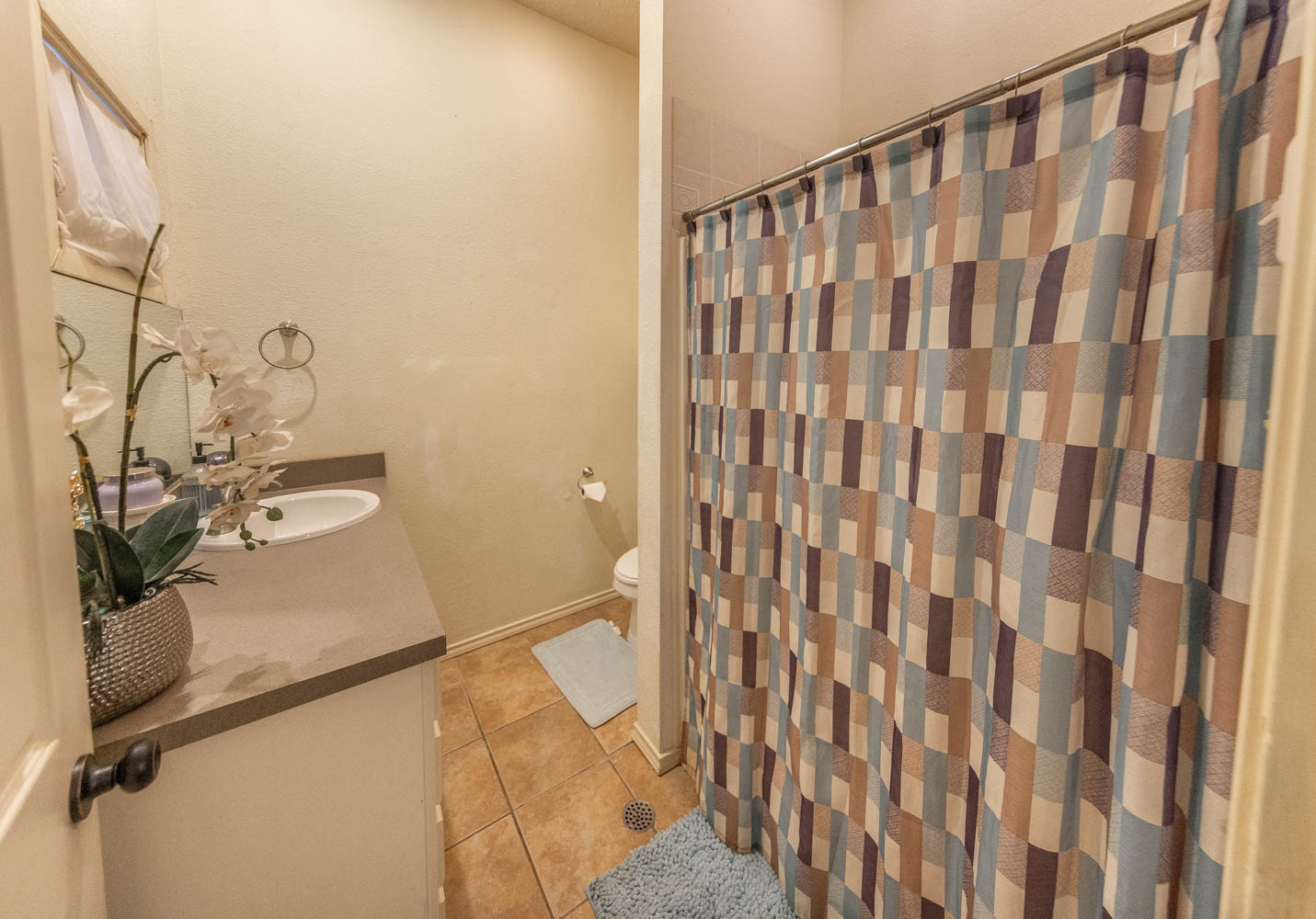 Levelland, Texas, 79336, United States, 4 Bedrooms Bedrooms, ,3 BathroomsBathrooms,Residential,For Sale,1901837