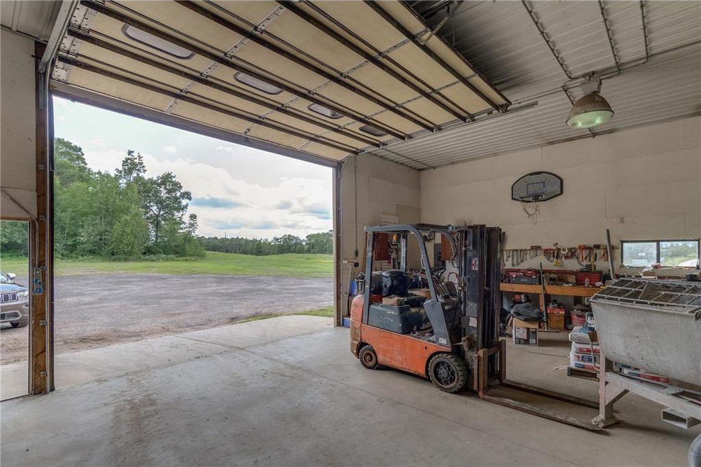 Motley, Minnesota, 56466, United States, 5 Bedrooms Bedrooms, ,3 BathroomsBathrooms,Residential,For Sale,1975318