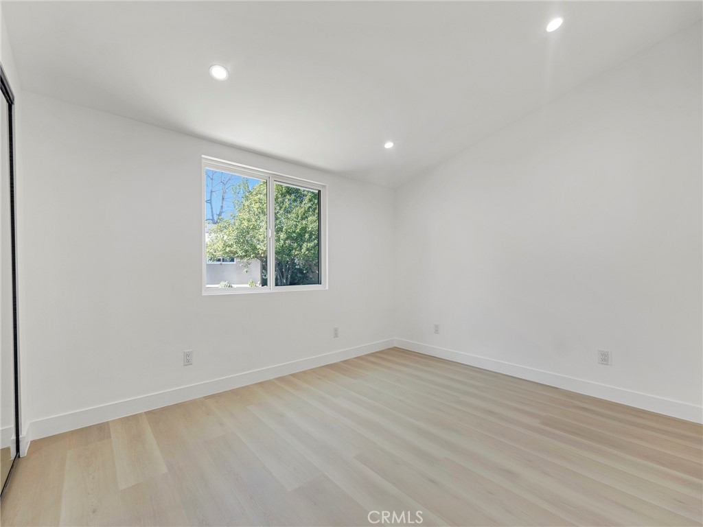 Winnetka, California, 91306, United States, 5 Bedrooms Bedrooms, ,3 BathroomsBathrooms,Residential,For Sale,1987319