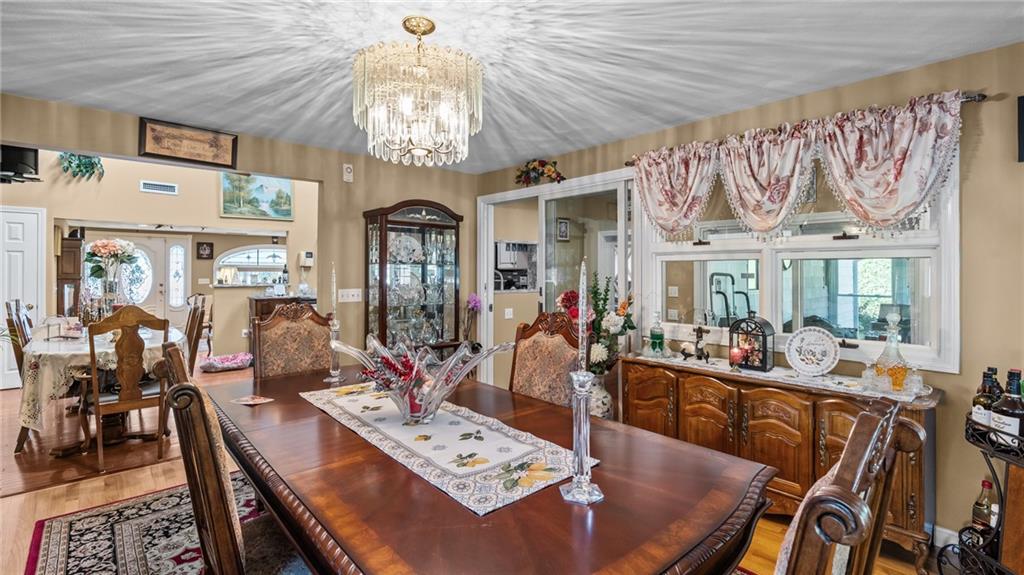 Barrington, Rhode Island, 02806, United States, 3 Bedrooms Bedrooms, ,3 BathroomsBathrooms,Residential,For Sale,2012853