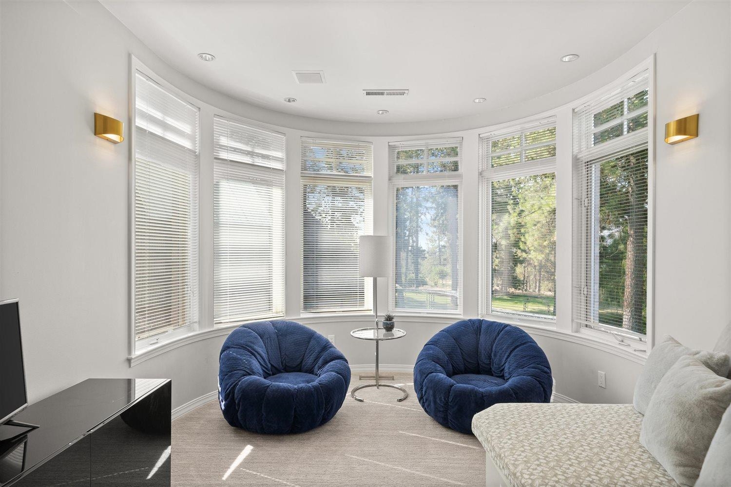 Spokane, Washington, 99223, United States, 6 Bedrooms Bedrooms, ,5 BathroomsBathrooms,Residential,For Sale,1943876