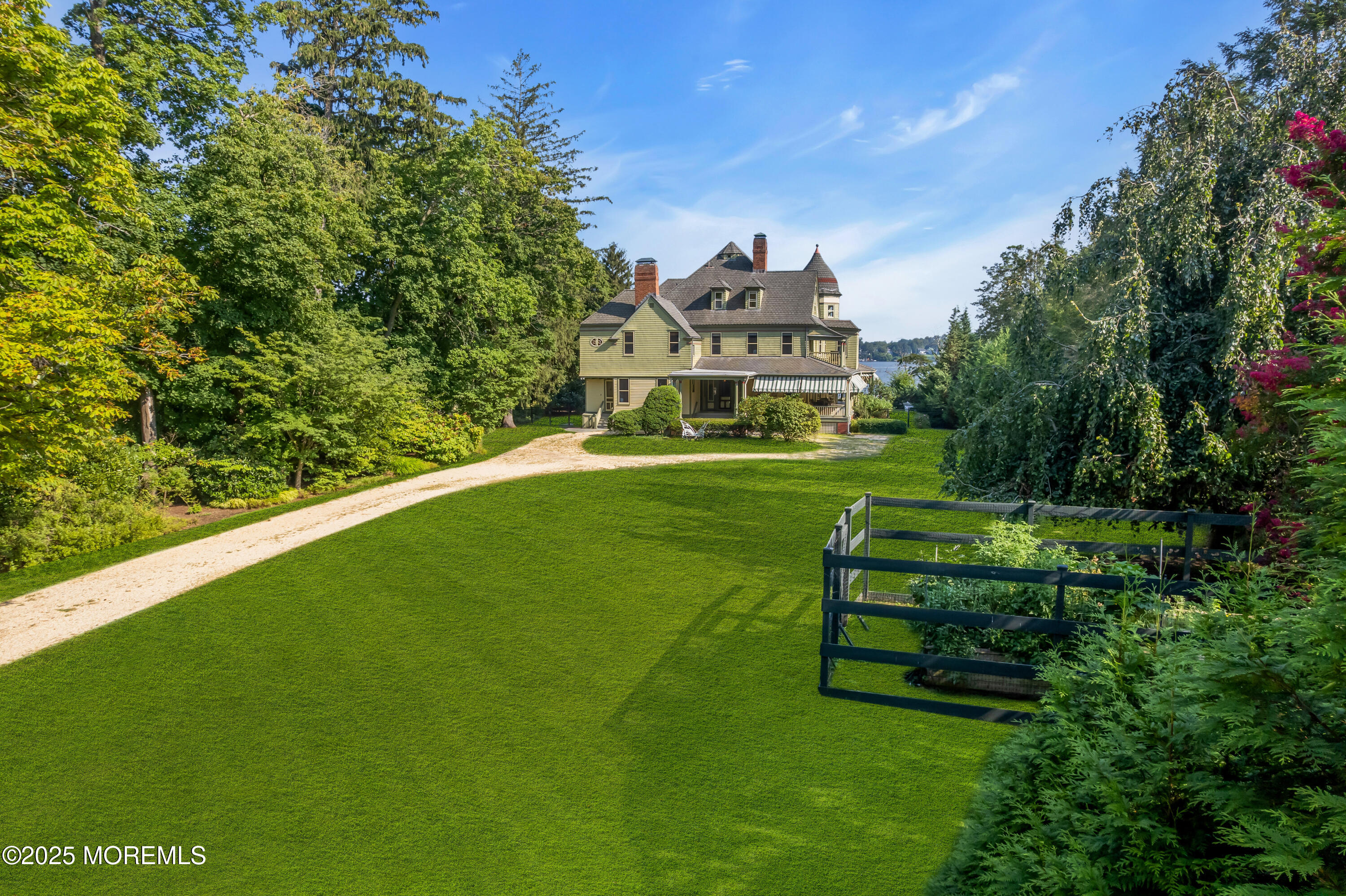 Red Bank, New Jersey, 07701, United States, 9 Bedrooms Bedrooms, ,6 BathroomsBathrooms,Residential,For Sale,1934404