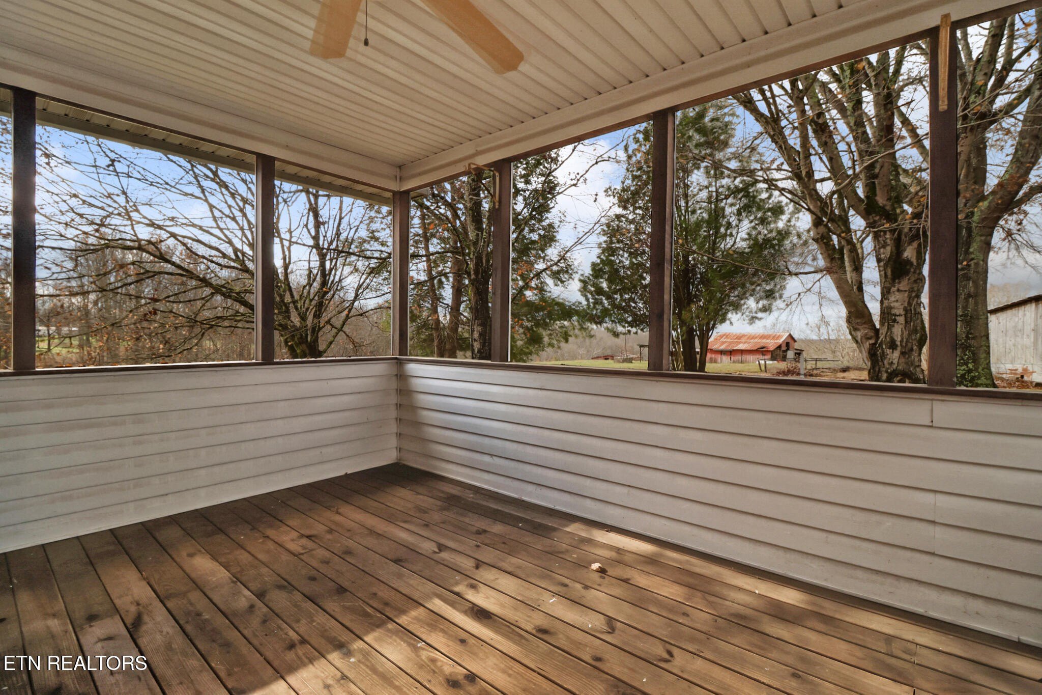 Deer Lodge, Tennessee, 37726, United States, 3 Bedrooms Bedrooms, ,2 BathroomsBathrooms,Residential,For Sale,2006458