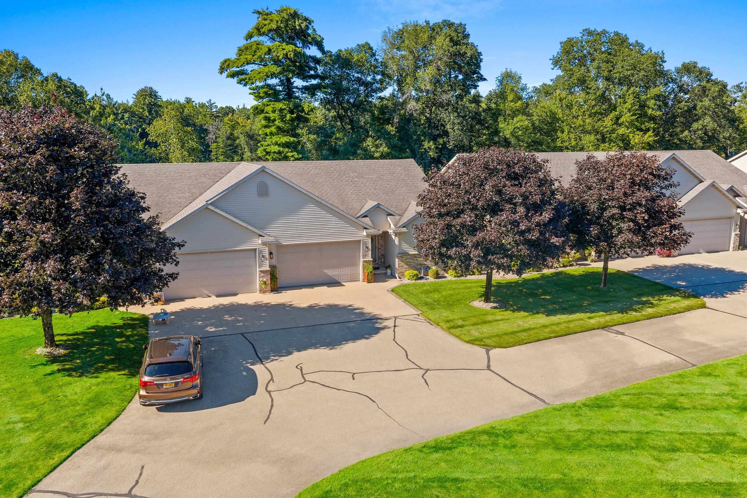 SHAWANO, Wisconsin, 54166, United States, 3 Bedrooms Bedrooms, ,3 BathroomsBathrooms,Residential,For Sale,1940998