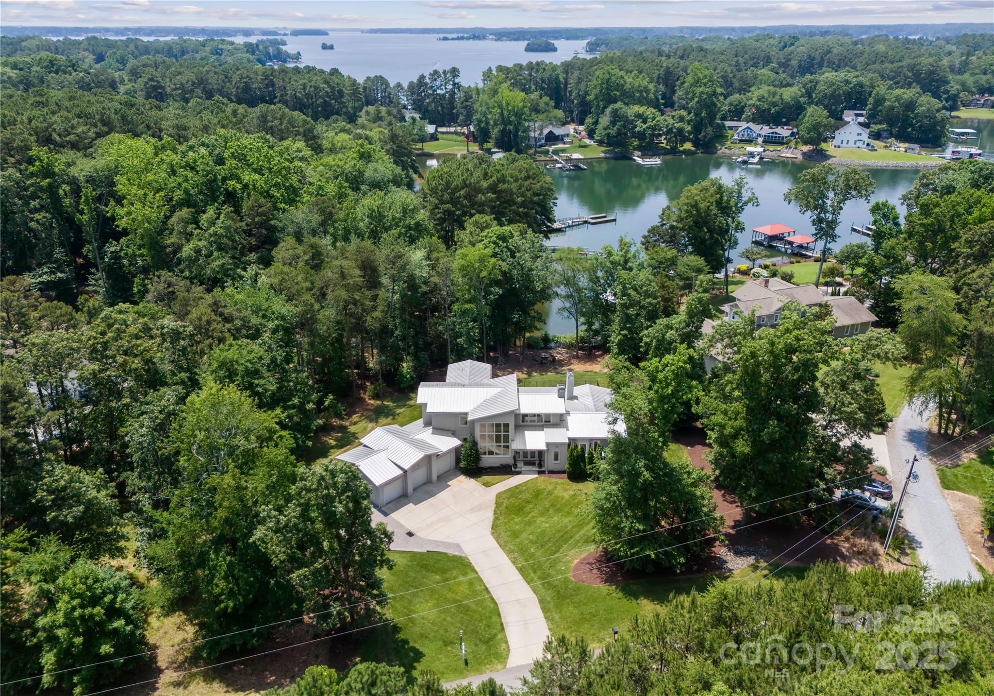 Mooresville, North Carolina, 28117, United States, 4 Bedrooms Bedrooms, ,5 BathroomsBathrooms,Residential,For Sale,1847704