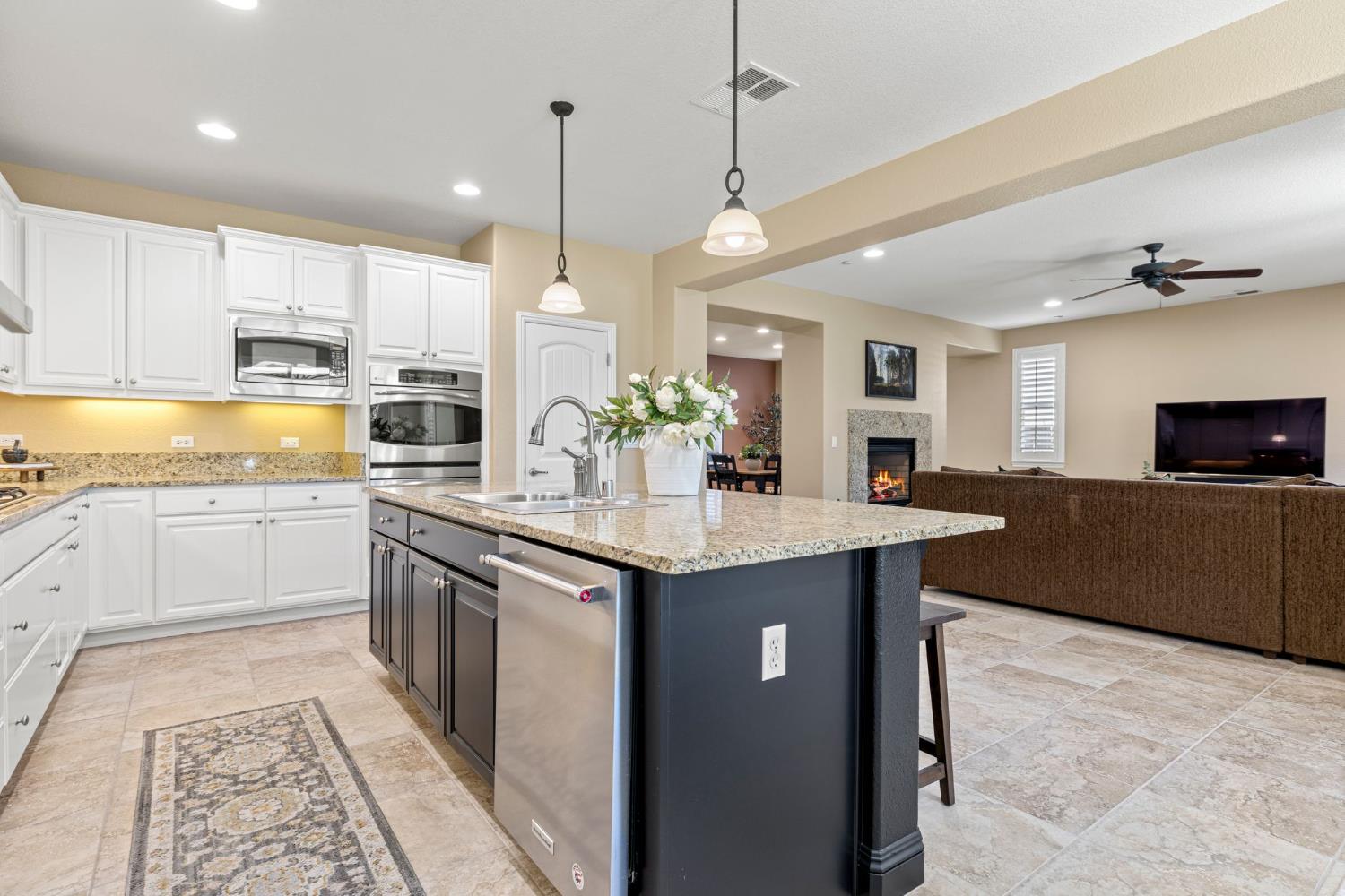 El Dorado Hills, California, 95762, United States, 4 Bedrooms Bedrooms, ,3 BathroomsBathrooms,Residential,For Sale,1925996