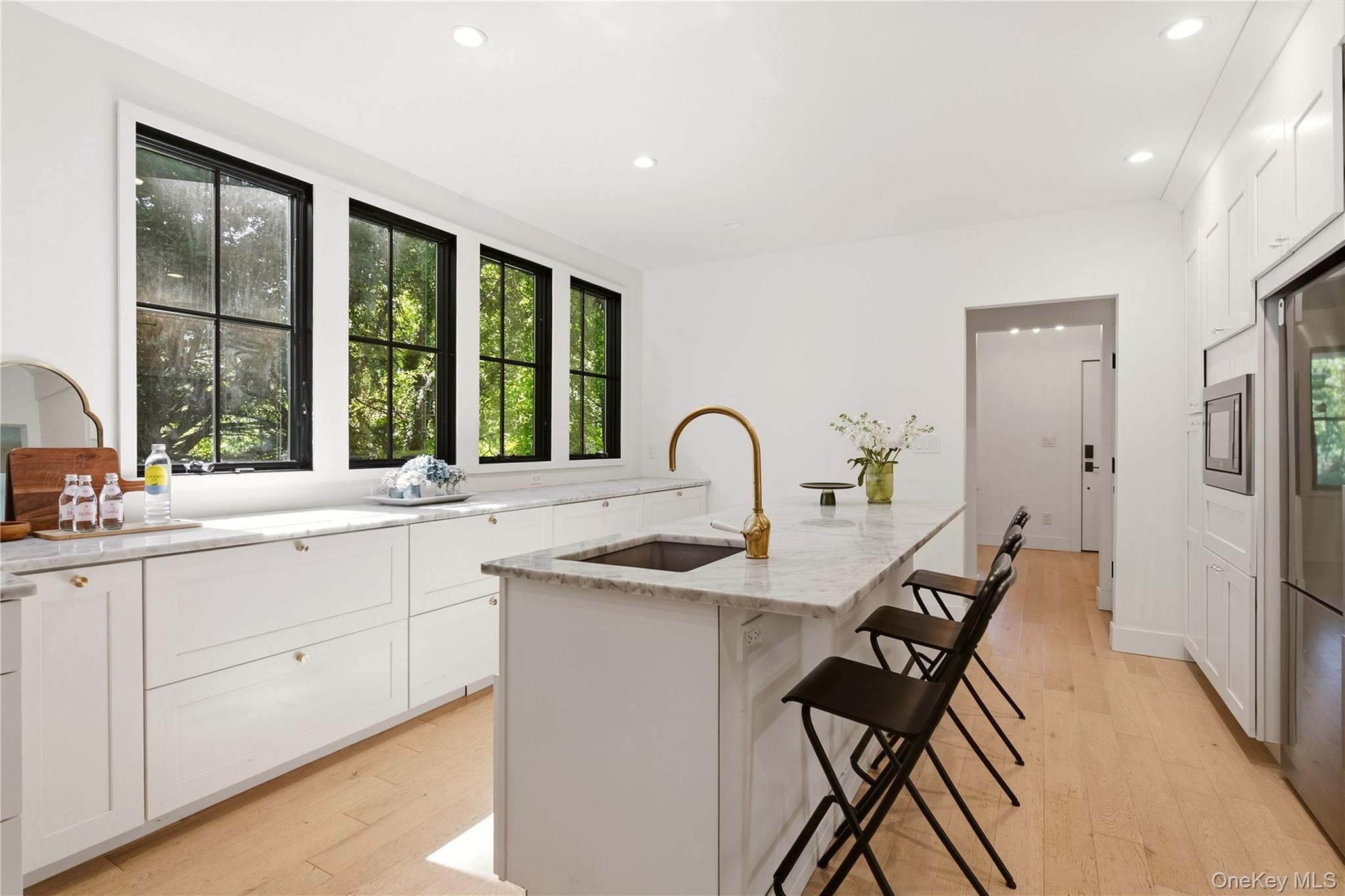  10 The Locusts, Roslyn Estates, NY, 11576 - 物件實景