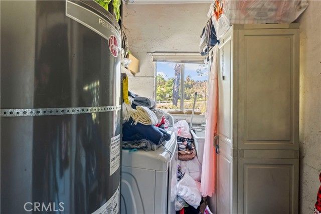 Los Angeles, California, 90022, United States, 5 Bedrooms Bedrooms, ,Residential,For Sale,1979575