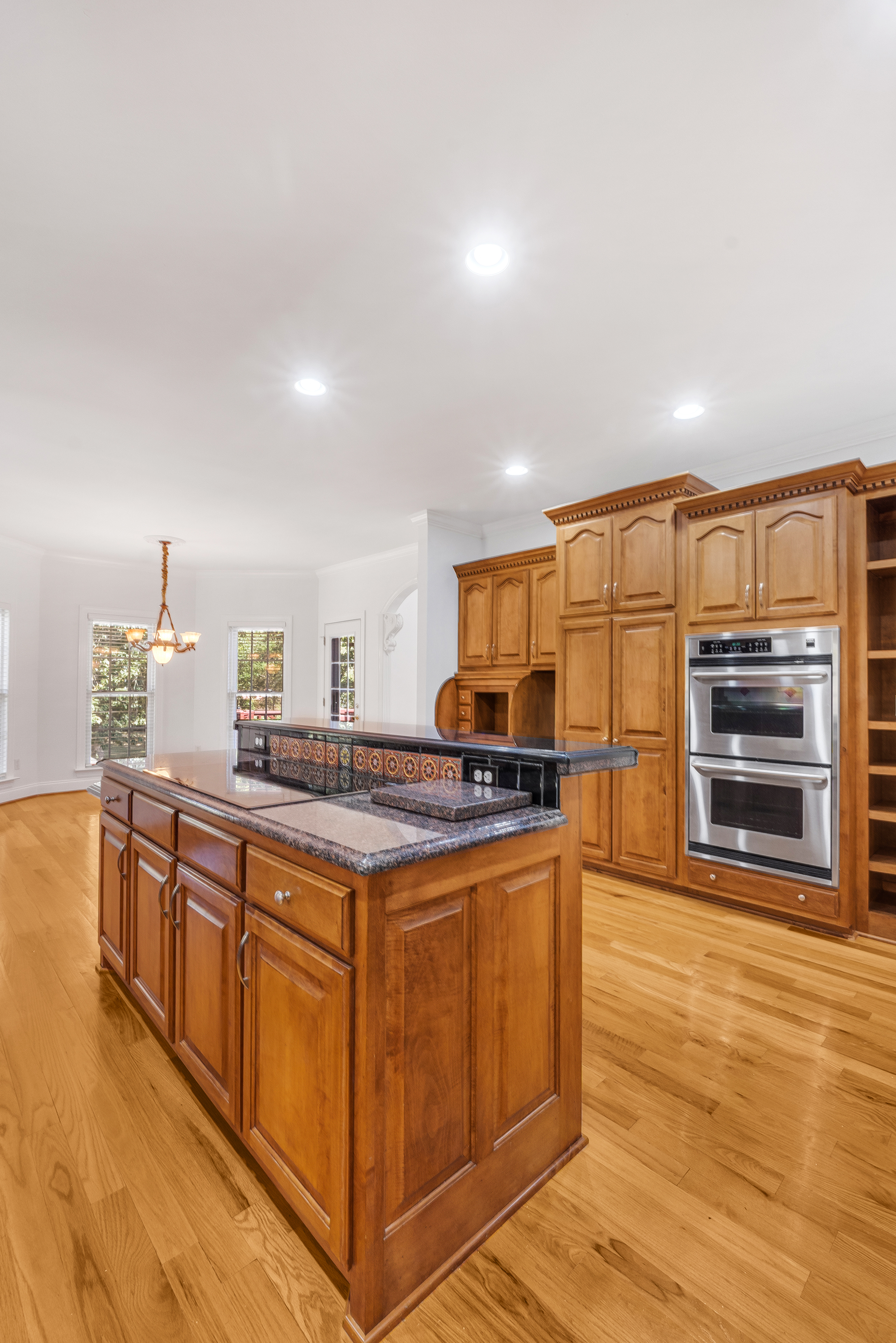 Tullahoma, Tennessee, 37388, United States, 6 Bedrooms Bedrooms, ,5 BathroomsBathrooms,Residential,For Sale,1851275