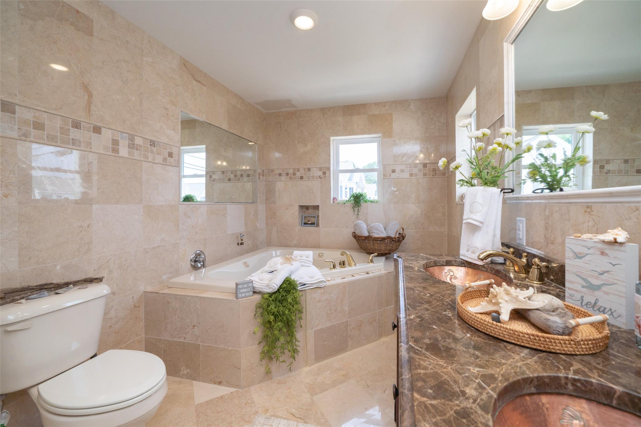 Other, Connecticut, 06357, United States, 3 Bedrooms Bedrooms, ,3 BathroomsBathrooms,Residential,For Sale,1850253