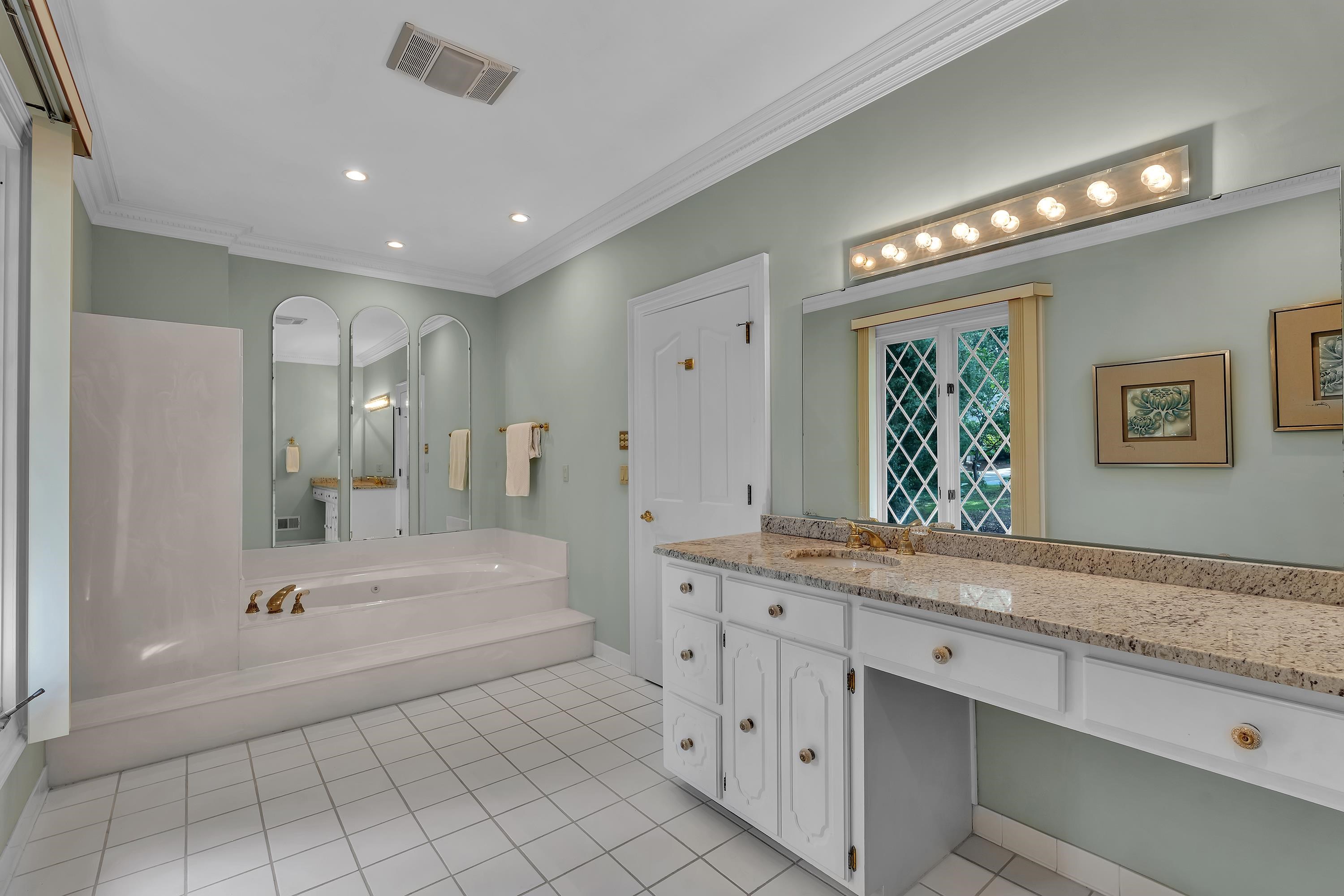 Spartanburg, South Carolina, 29306, United States, 5 Bedrooms Bedrooms, ,7 BathroomsBathrooms,Residential,For Sale,1876229